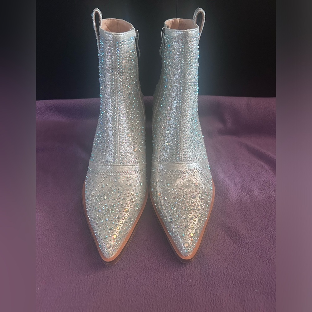 NWOT Silver Rhinestone Ankle Boots - Picture 4 of 7